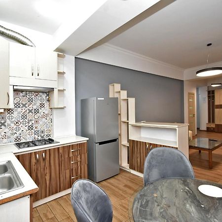 Rent Inn Yerevan On Chaykovski Street Bagian luar foto