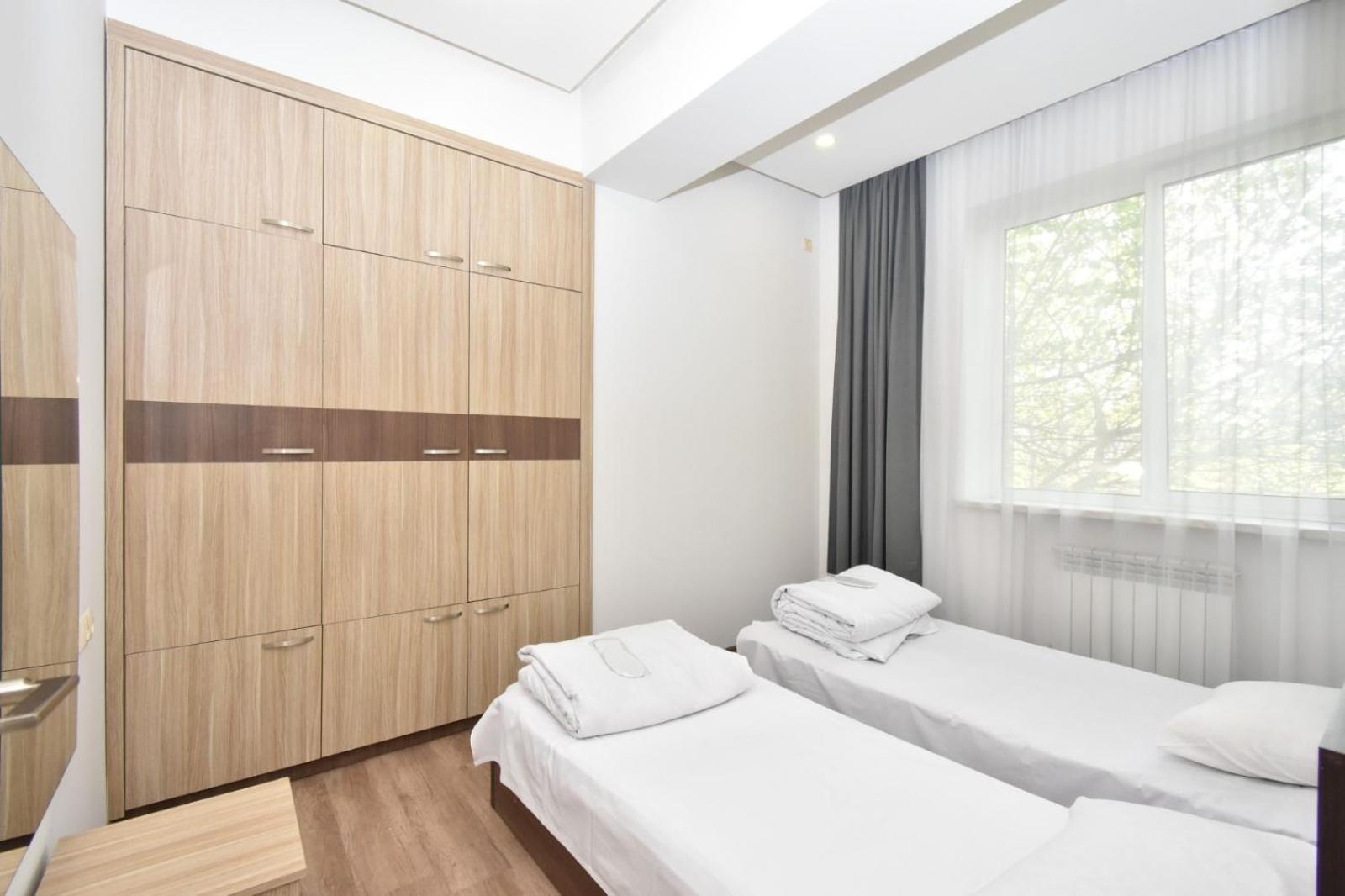 Rent Inn Yerevan On Chaykovski Street Bagian luar foto